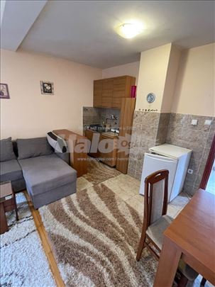 Zlatibor,Stan sa odvojenom spavaćom sobom,parking