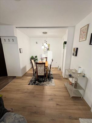 3.0 stan 45m², V. Vlahovića, ljubimci dozvoljeni