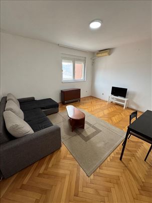 Bogoslovija 3.0 - sa parking mestom