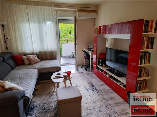 Detelinara, 51m2+ terasa, Dvosoban, Renoviran
