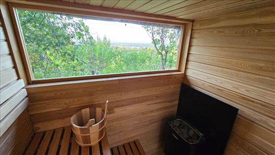 Fruška Gora, brvnara 