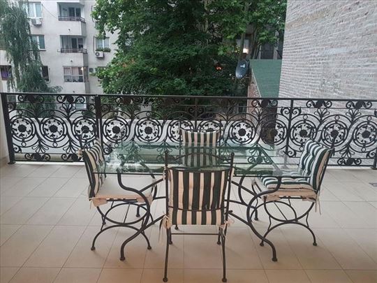 Great apartment with two bedrooms and garage 