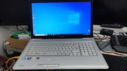 i3 330M,4gb ddr3,HD 4650 1 gb,SSD 120 gb nov