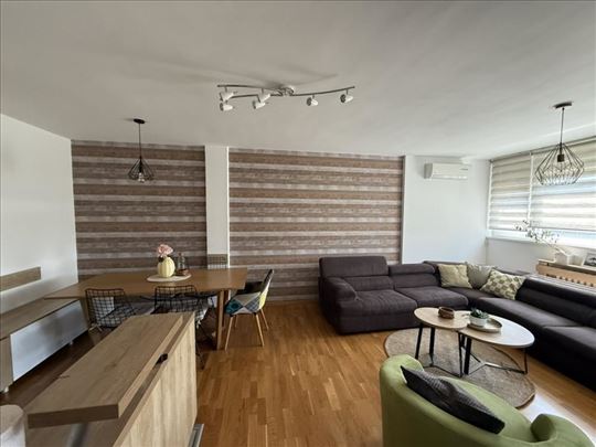 Izdaje se lux moderan stan kod Fontane ID#19239