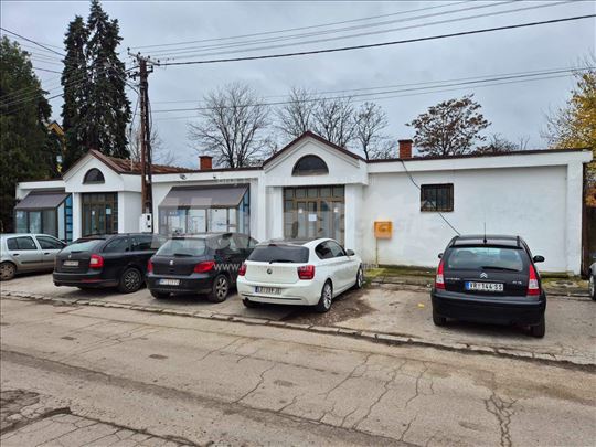 Izdajemo poslovni prostor 210m2 i magacin 100m2