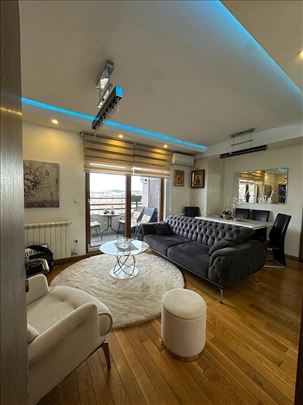 Lux 2.5 stan sa nameštajem-retko u ponudi
