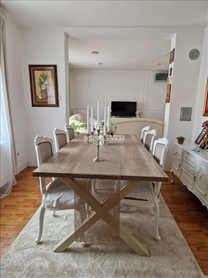 Novija kuća savremeno-klasičnog stila