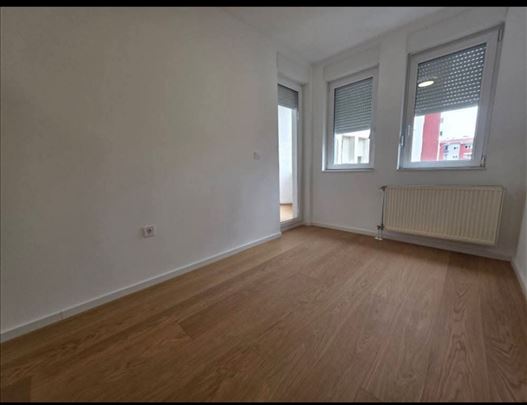 Odličan dvosoban stan na Podbari