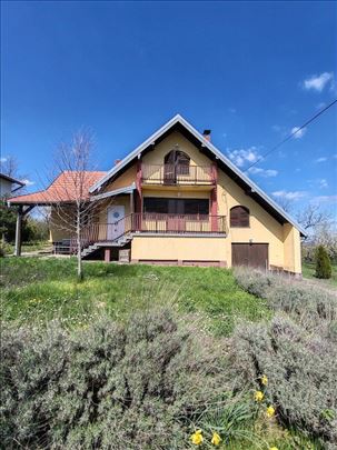 Stara Lipovica-Ripanj, kuća +15 ari placa, mir i p