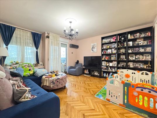 Prodaja renoviranog stana Mileševska 84m2