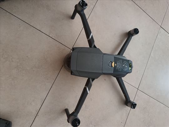 Prodajem dron DJI Mavic 2 pro