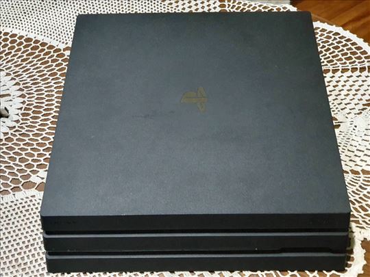 Sony PlayStation PS4 Pro 1Tb verzija softvera 9.0 