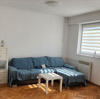 Stan za izdavanje 64m2 blok 63.
