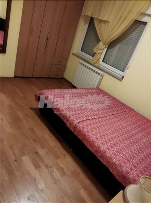 Voždovac, kod FON-a, soba devojci nepušaču