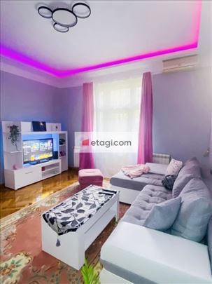 Cvetni trg,lux 2.0 stan , terasa