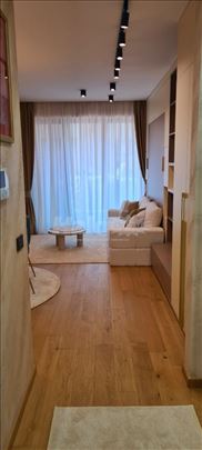 Izdajem lux stan na Dorćolu, kompletno namešten