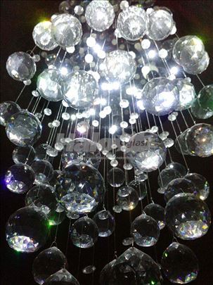 Lux namesten stan na Banovom Brdu 