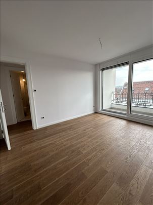 Lux, trosoban stan na Vracaru