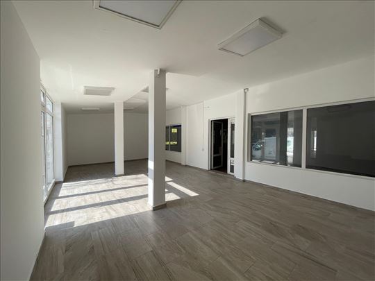 Medak 3, 28. jun , 200m2, izlog