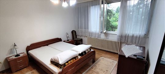 Novi Beograd, Hotel YU, renoviran, kompl. namešten