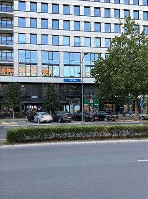 Odličan višenamenski lokal centar-129m2