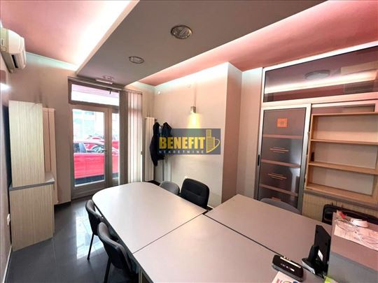 Poslovni prostor 44 m², Vukov Spomenik, Beograd