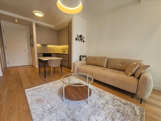 Solu 64, nov, neuseljavan stan! 