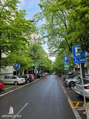 Tiršova ulica, blizina Hrama i Ruske ambasade ID#1