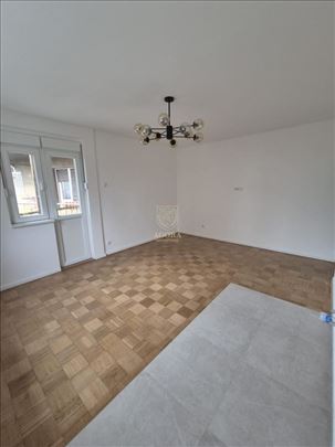 Voždovac, Autokomanda, 60 kv, 3.0 Uknjižen, ul.Voj