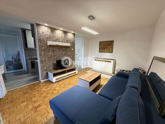 2,5 stan u bloku 61 bez ulaganja ID#2263