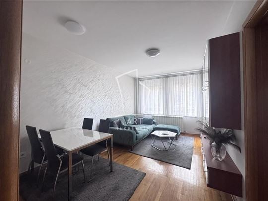Đeram pijaca, 44m2, sa garažnim mestom ID#14851