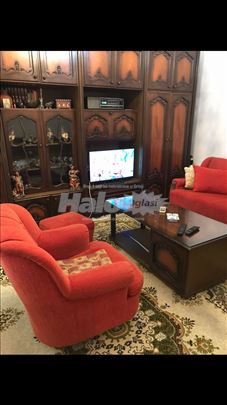 Izdajem stan 40m2 u kući/zaseban ulaz/BG centar