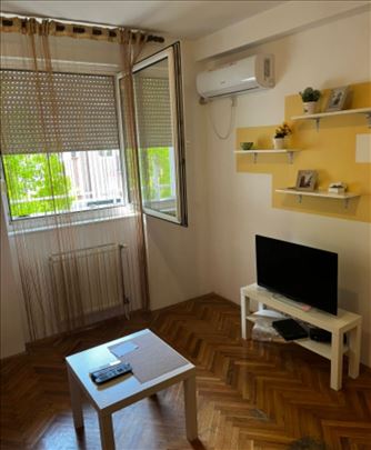 Lep jednosoban namešten stan-Koste Racina -30m2-25