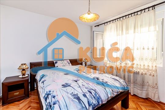 Na prodaju kuća na Ledenoj steni, 200m2