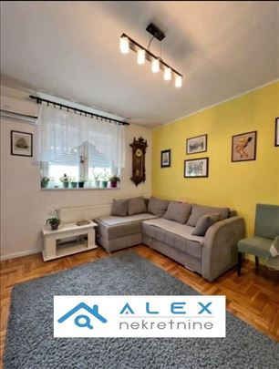 Odličan jednoiposoban stan moze kredit za mlade