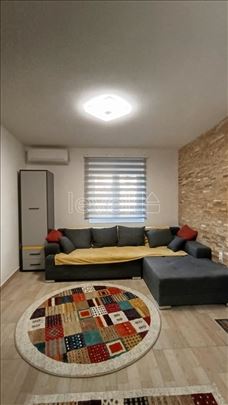 Stan,Novi Sad,Sajam,kv: 22.00