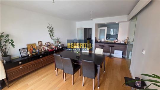 West 65 - lep trosoban stan