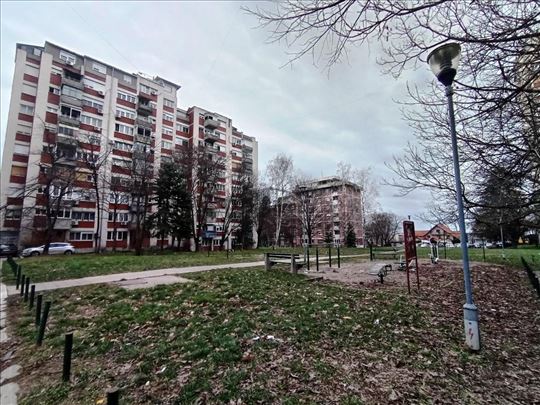 Železnik, Darinke Radović, 1.5 stan