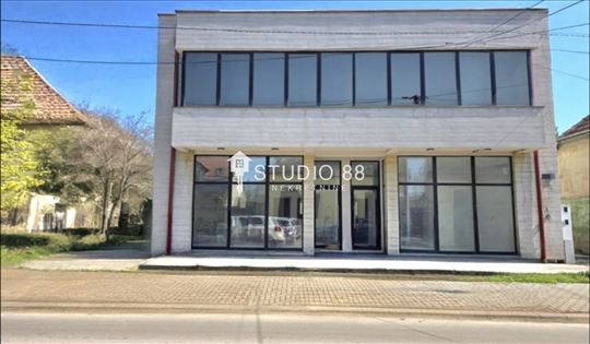 Zrenjanin, Širi Centar, Lokal, 120m2