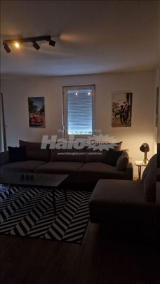 Garsonjera, moderno opremljena (Cvetkova Pijaca)