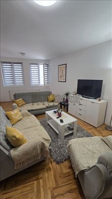 Izdaje se neuseljavana garsonjera u centru, 30m2