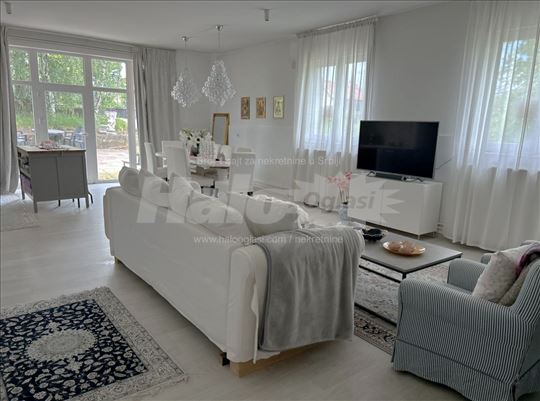Moderna porodična vila u Sopotu (Popović) – 180m²