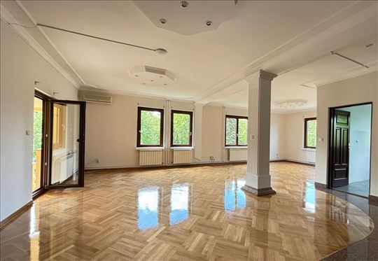 Renoviran dulplex stan za pp 210m2