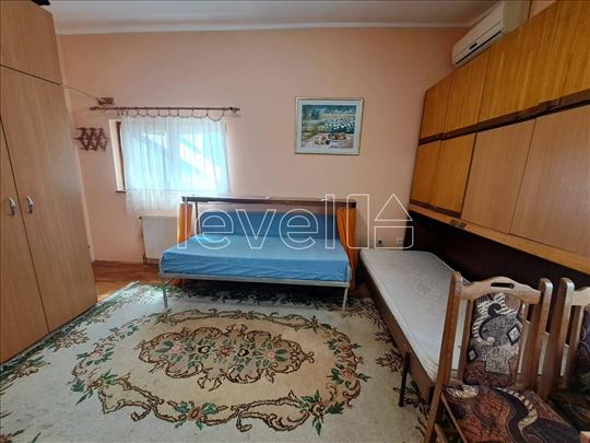 Stan,Novi Sad,Širi Centar,kv: 21.00