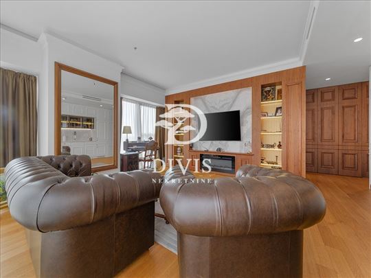 Trosoban stan u West kuli, Novi Beograd, 95m2