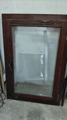 Drveni prozor jednokrilni