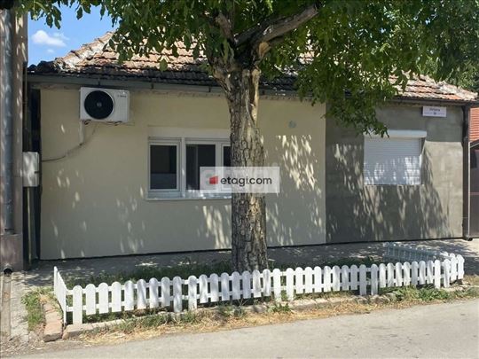 Dvorišni renoviran stan