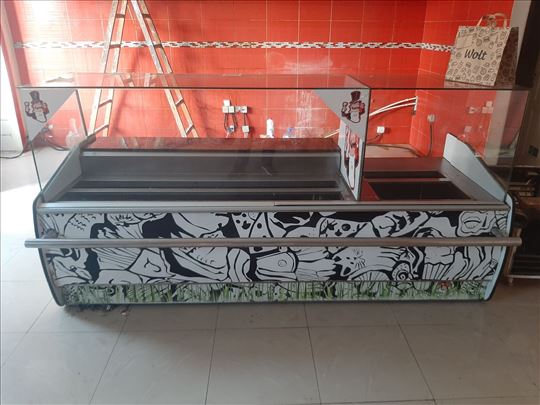 Rashladna vitrina za priloge