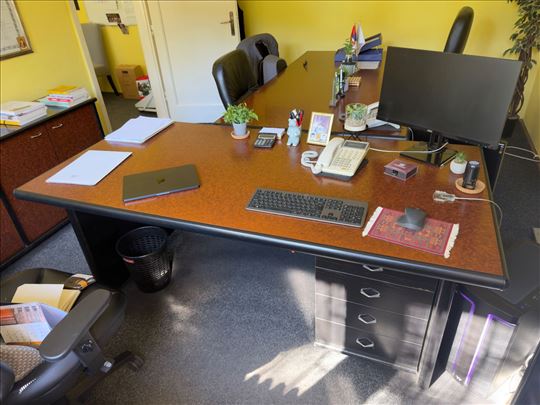 Kancelarijski nameštaj - Italijanski