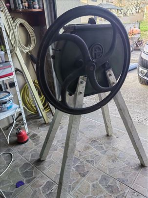 Krunjac za kukuruz rucni